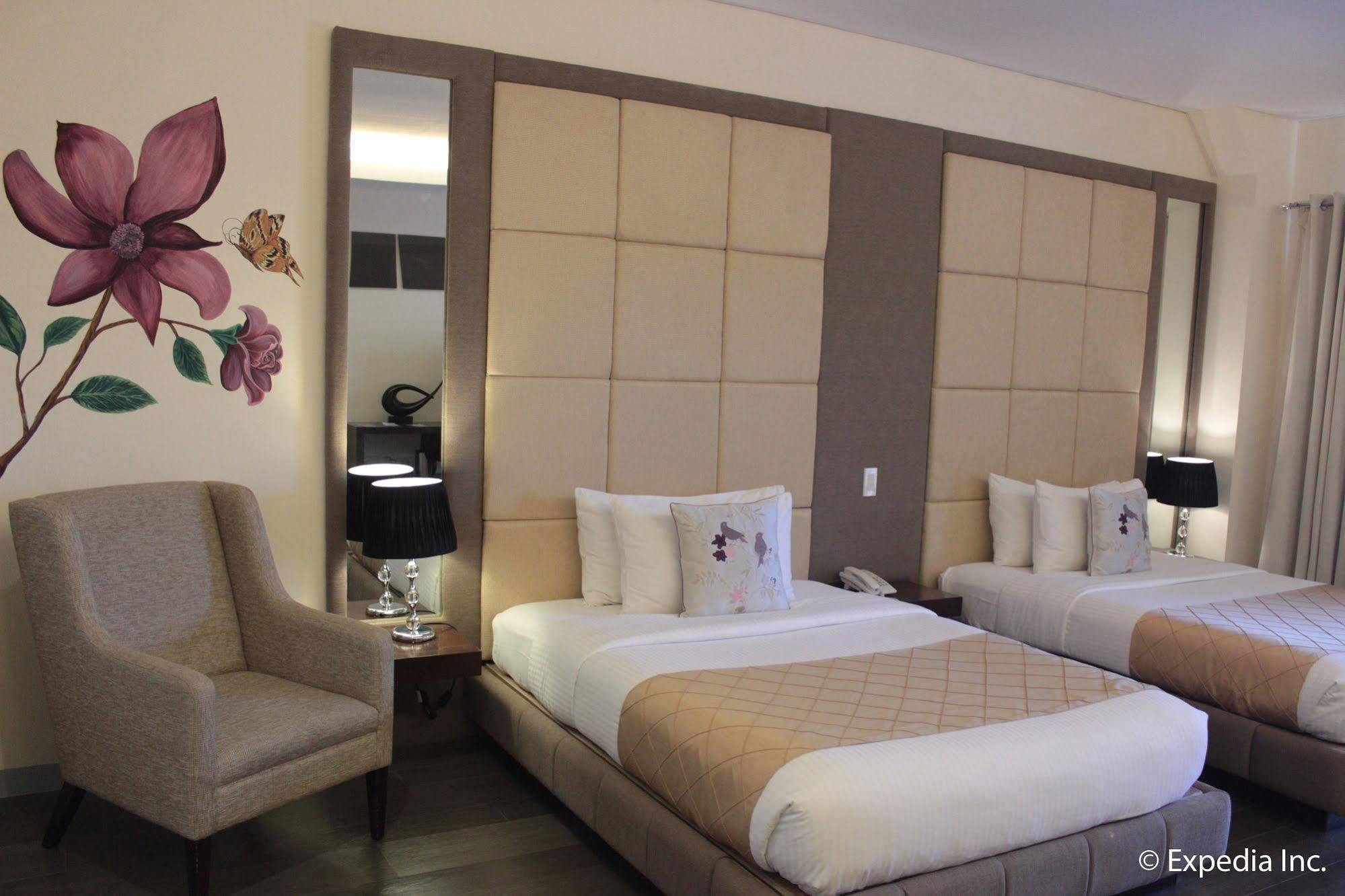 Segara Suites Olongapo Exterior foto